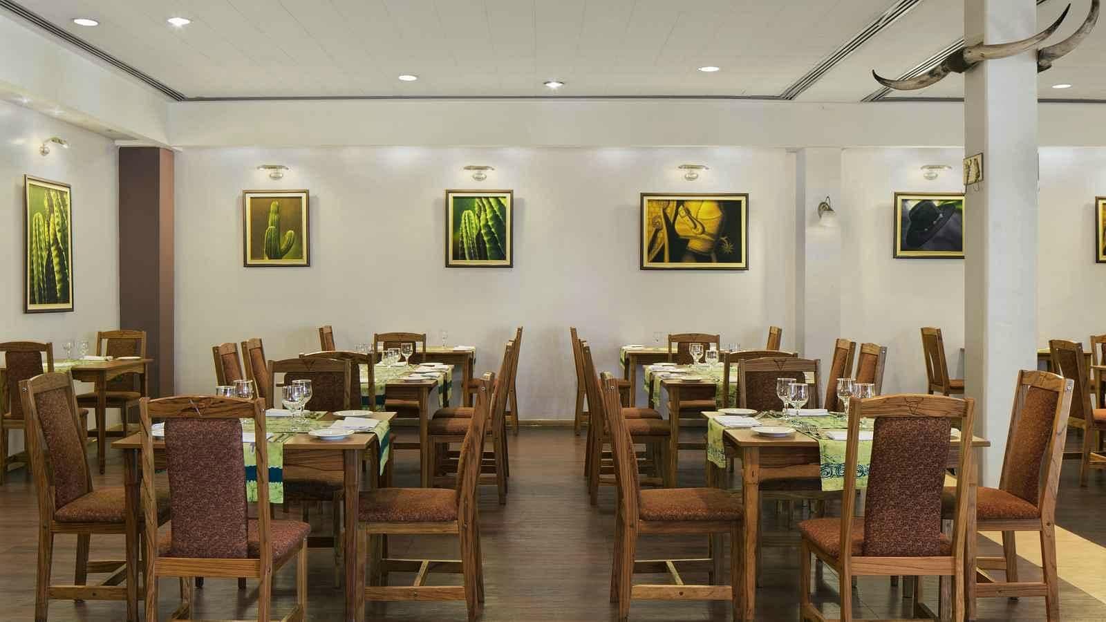 Restaurant & Lounge